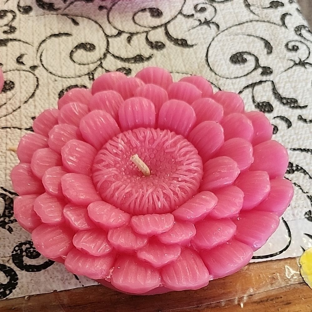 Farmstand Set of 4 Floral Citronella Candles - Picture 2 of 9